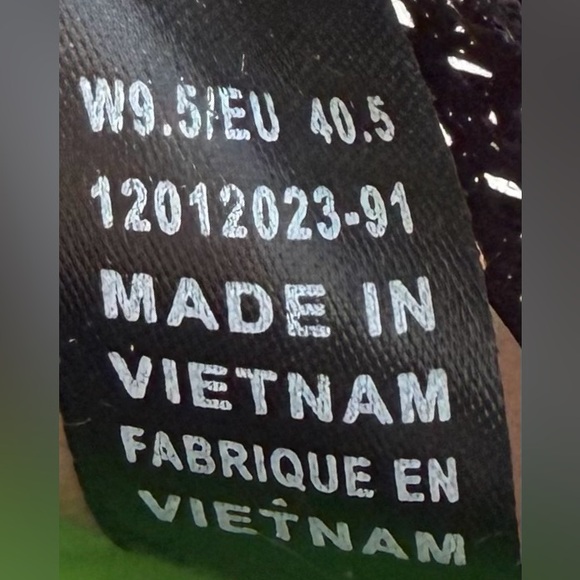 OOFOS OOmega Chukka Size 9.5 Sneaker Black Mesh Recovery Comfort Shoe EUC - Picture 12 of 14